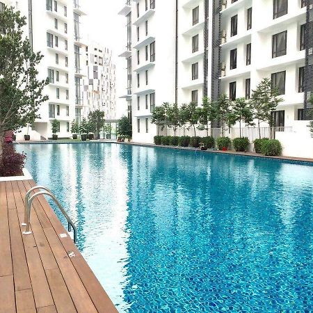 Afham Apartment @ Solstice Сайберджая Экстерьер фото